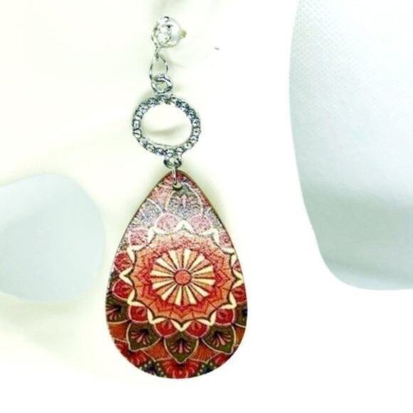 NWT Silver-Tone Rhinestone Painted Wood Dangle Earrings - Picture 1 of 9
